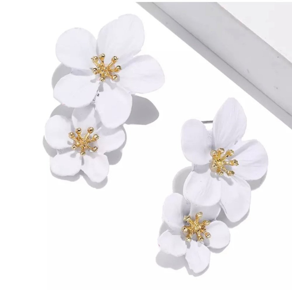 Boho Plumeria Flower Aloha Dangle Drop Statement Earrings White II